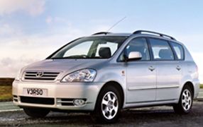 AVENSIS VERSO 7 sittplatser