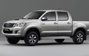 HILUX dubbelhytt manuella växellåda